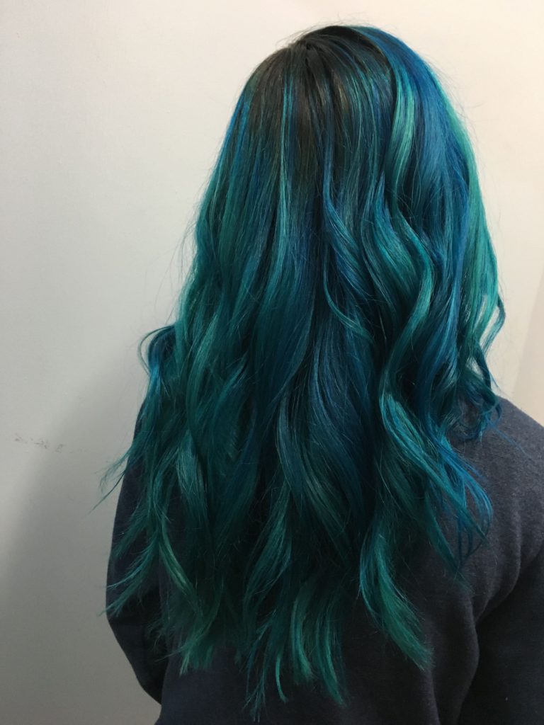 Teal Infusion Curls